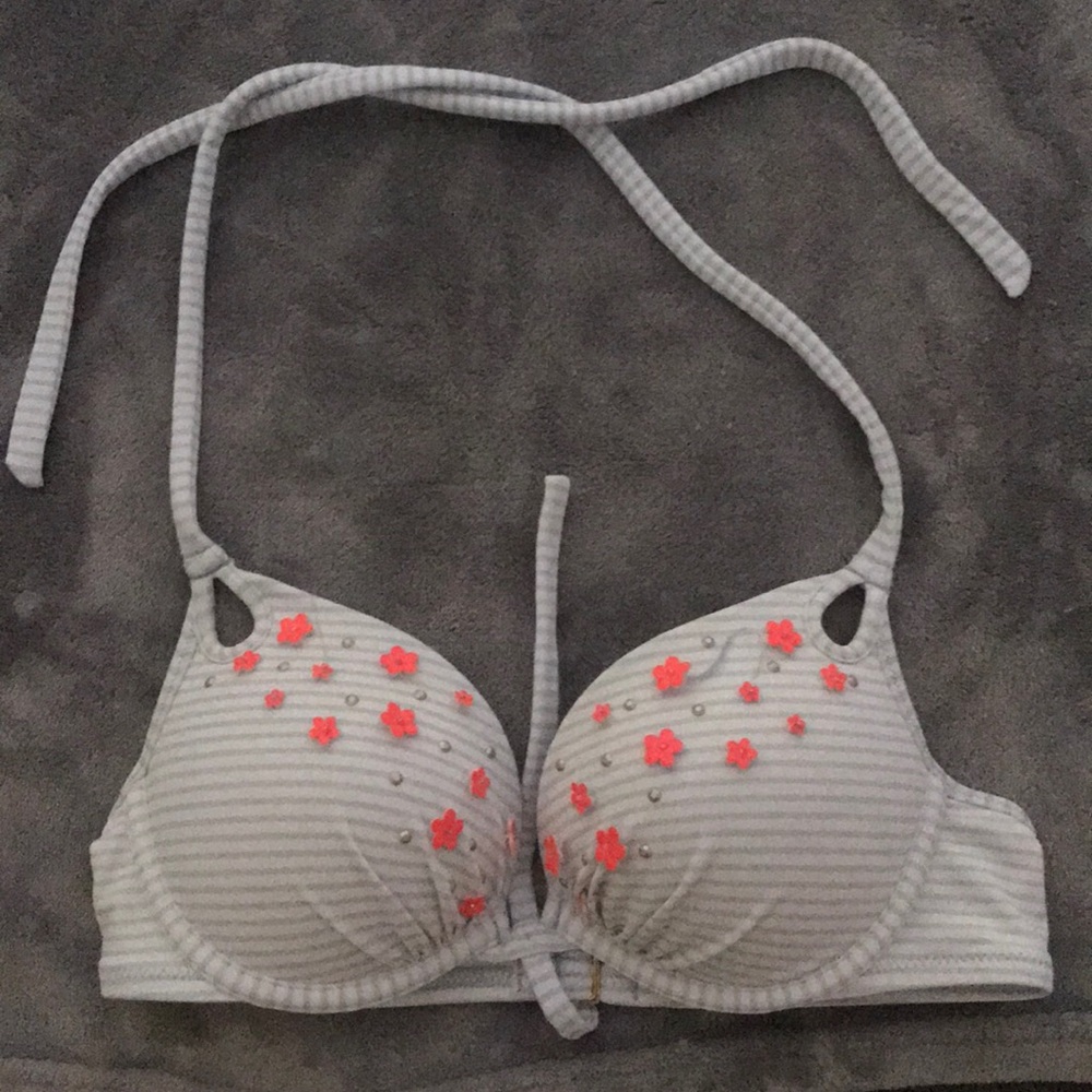 Victorias secret 32B push up bikini top
